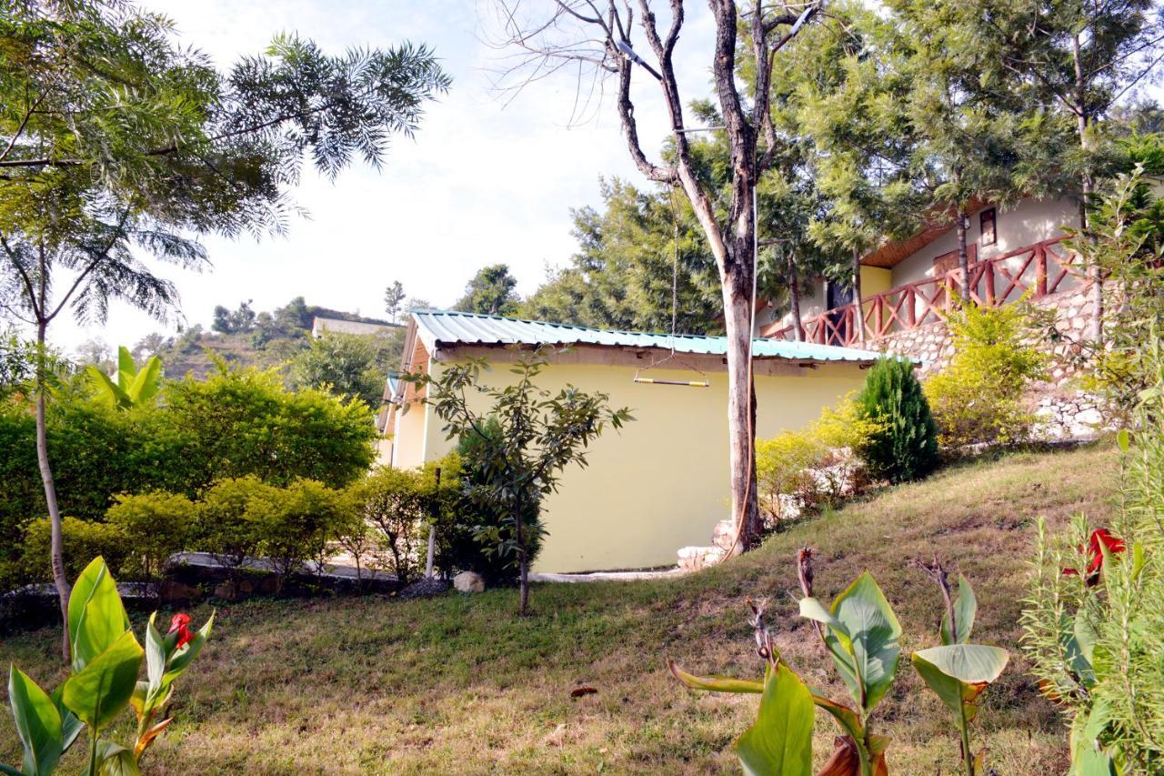 Astraal Resorts And Spa Risikés Kültér fotó
