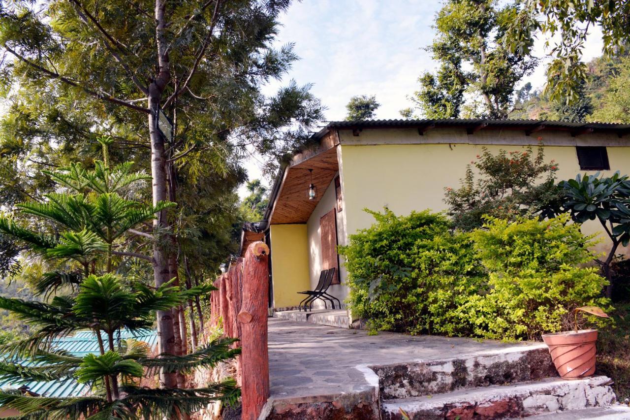 Astraal Resorts And Spa Risikés Kültér fotó